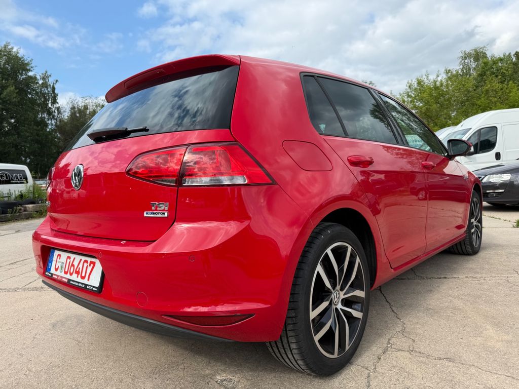 Volkswagen Golf VII Lounge BMT - Clim auto - Shz - Pc - 86ch - 121000 km - 03/2015