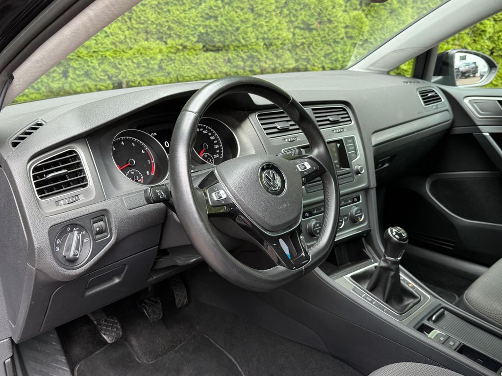 Volkswagen Golf VII 1.2 TSI Comfortline - 105ch - 128507 km - 05/2013  Categorie : Compacte   Date immatriculation : 05/2013   Transmission : Boite manuelle   Carburant : Essence   Kilometrage : 128507 km   Puissance : 105 ch   Nombre de places : 5   No