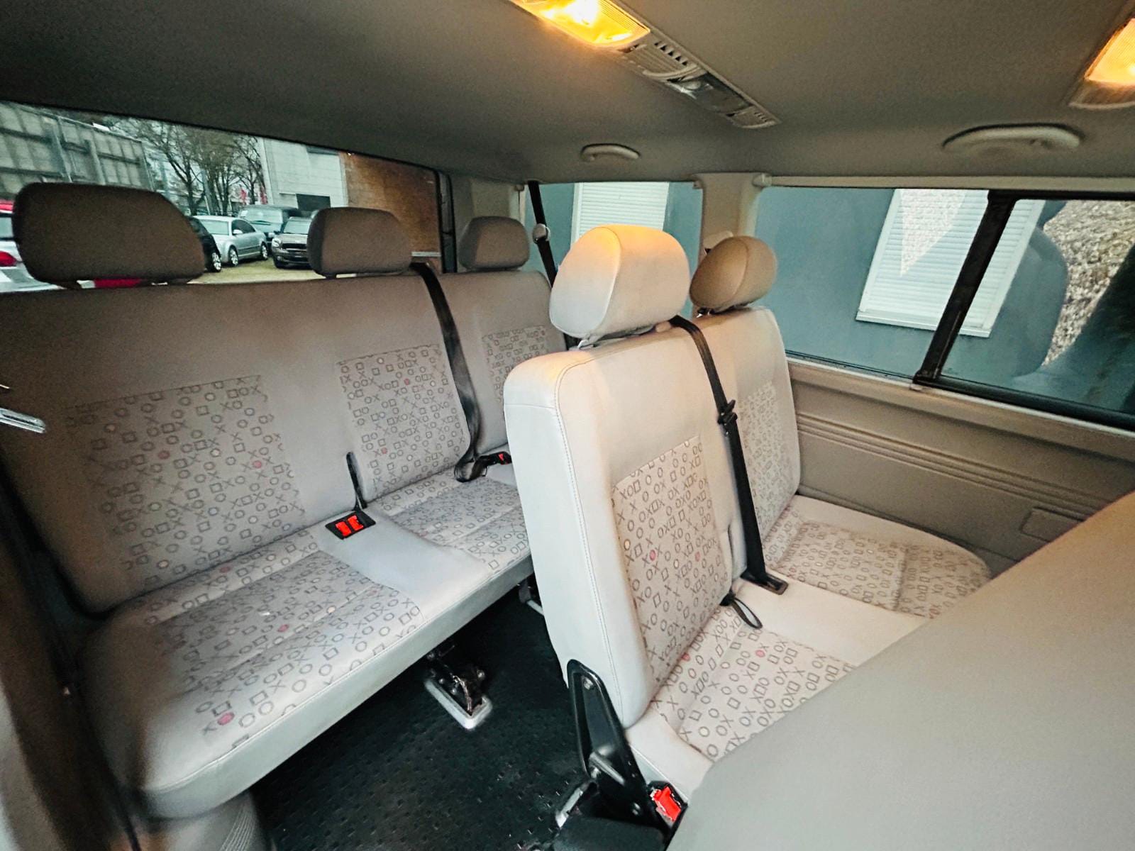 Volkswagen T5 Caravelle 9 Places 