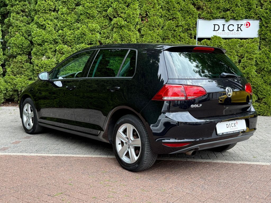 Volkswagen Golf VII 1.2 TSI Comfortline - 105ch - 128507 km - 05/2013  Categorie : Compacte   Date immatriculation : 05/2013   Transmission : Boite manuelle   Carburant : Essence   Kilometrage : 128507 km   Puissance : 105 ch   Nombre de places : 5   No