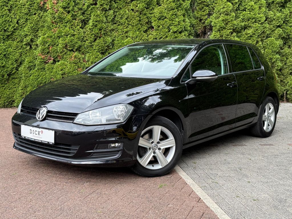 Volkswagen Golf VII 1.2 TSI Comfortline - 105ch - 128507 km - 05/2013  Categorie : Compacte   Date immatriculation : 05/2013   Transmission : Boite manuelle   Carburant : Essence   Kilometrage : 128507 km   Puissance : 105 ch   Nombre de places : 5   No