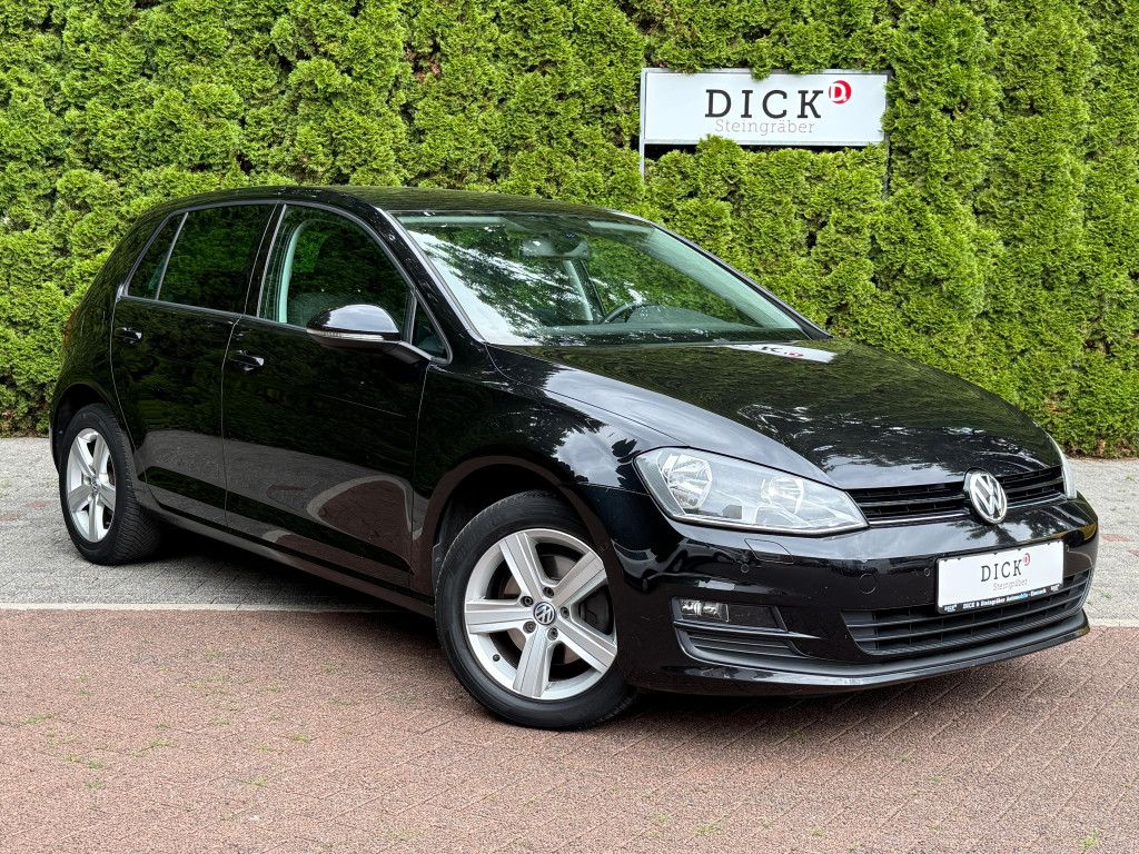 Volkswagen Golf VII 1.2 TSI Comfortline - 105ch - 128507 km - 05/2013  Categorie : Compacte   Date immatriculation : 05/2013   Transmission : Boite manuelle   Carburant : Essence   Kilometrage : 128507 km   Puissance : 105 ch   Nombre de places : 5   No